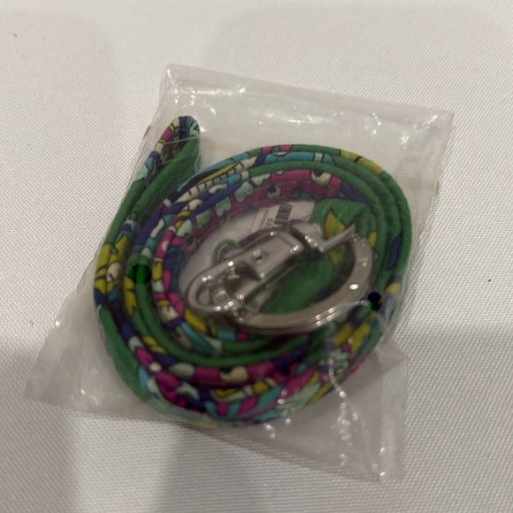 Vera Bradley Lanyard Emerald Paisley - Picture 5 of 5